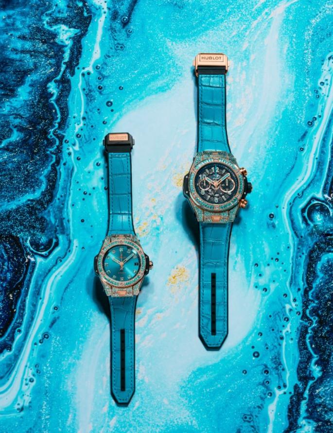 The luxury replica watches are decorated with Paraiba Tourmaline.