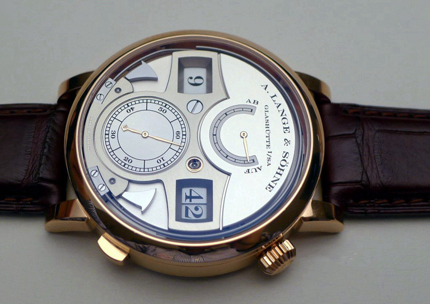 The male copy watches have white dials.
